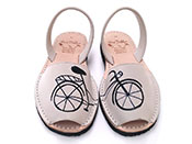 Photo of Hand-painted sandals / Bicycle