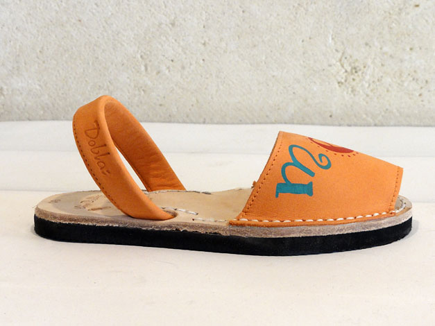 Photo of Hand-painted sandals / Orange