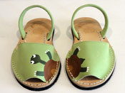 Photo of Hand-painted sandals / Pistachio 2