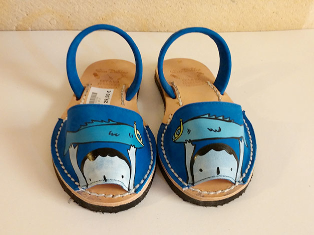 Photo of Hand-painted sandals / Electric