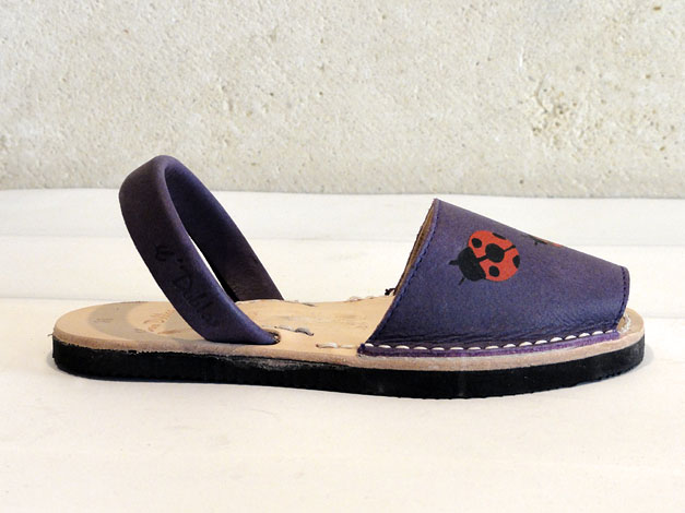 Photo of Hand-painted sandals / Violet Nubuck